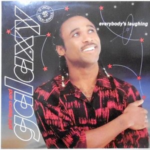 12 / PHIL FEARON AND GALAXY / EVERYBODY'S LAUGHING (DANCE MIX)