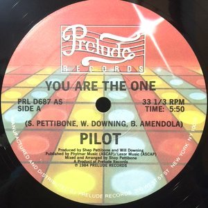 12 / PILOT / YOU ARE THE ONE