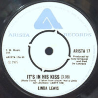 7 / LINDA LEWIS / IT'S IN HIS KISS