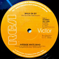 12 / AVERAGE WHITE BAND / WALK ON BY
