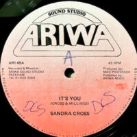 12 / SANDRA CROSS / IT'S YOU / (SOUL)