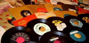 「7inchのみ」でご注文の場合の送料がお安くなりました！ ヤマト運輸の「宅急便コンパクト」での発送（代金引換のみ）となります。 7inchのみ　20枚まで　発送可能です。 送料は「HOW TO ORDER」よりご確認く […]